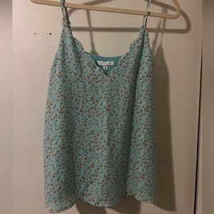 Socialite Floral Print Scalloped V-Neck Cami M